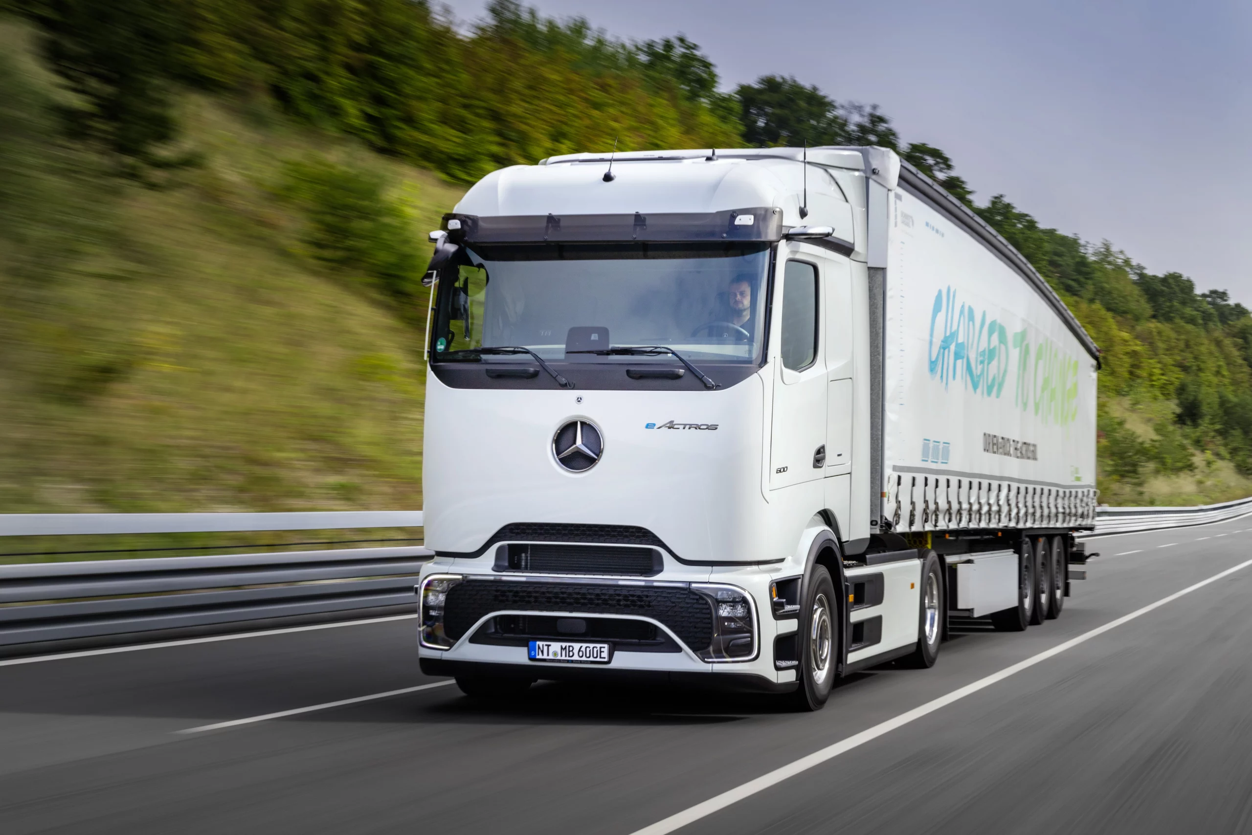 eActros 600 da Mercedes-Benz Trucks realiza jornada de teste