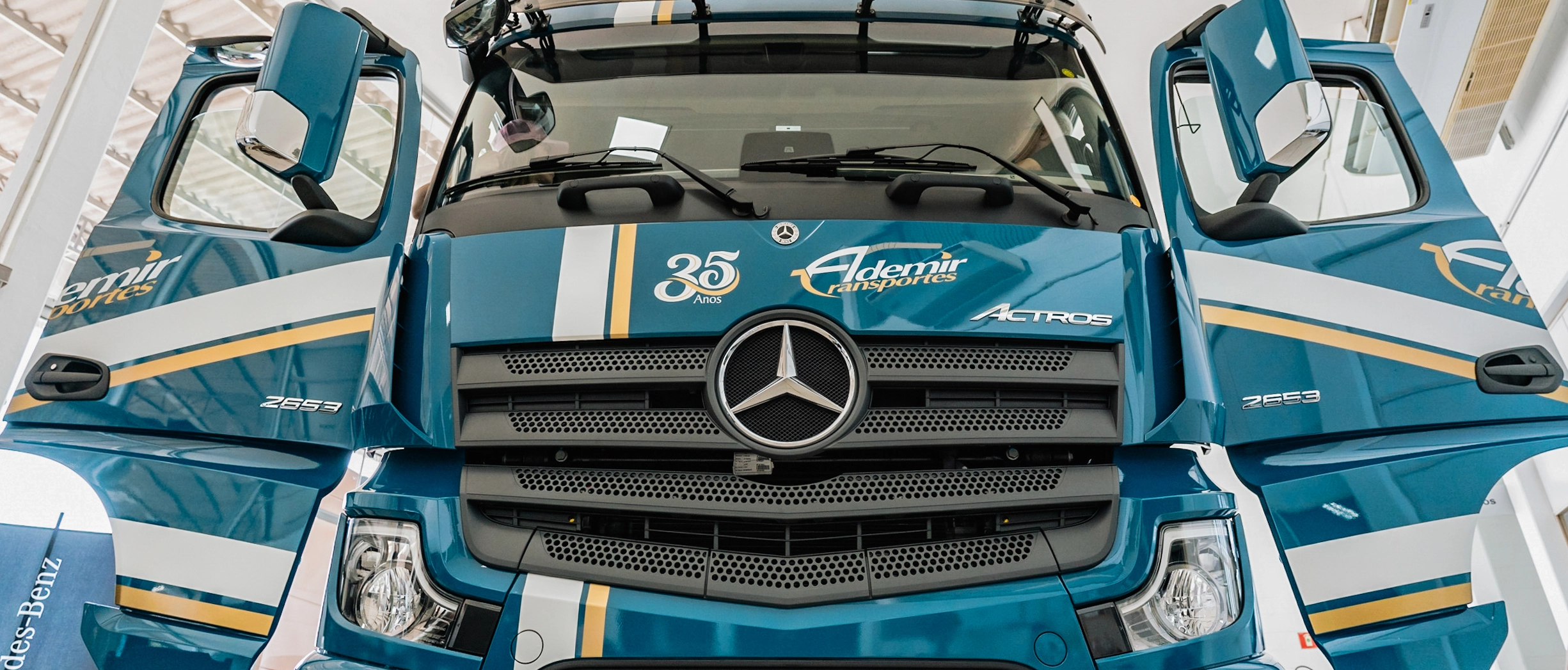Ademir Transportes adquire caminhões Mercedes-Benz Actros 2653