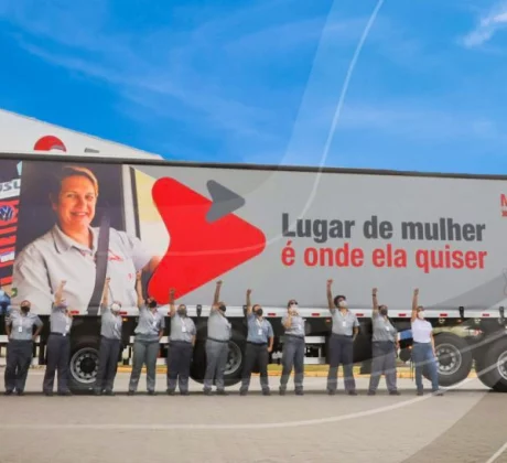 JSL forma mulheres motoristas para atuarem em Minas Gerais