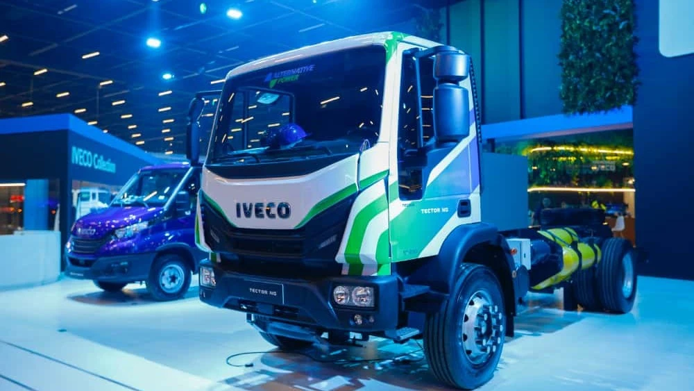 IVECO Tector se destaca na Fenatran com versatilidade, inovação e sustentabilidade